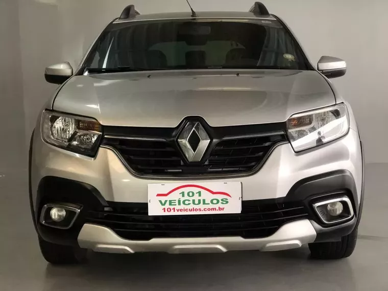 Renault Sandero Prata 17