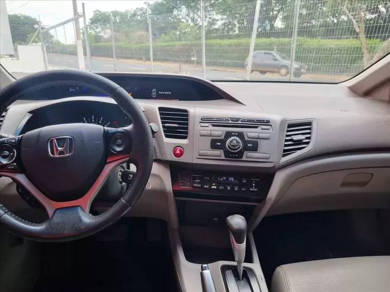 Honda Civic Branco 6