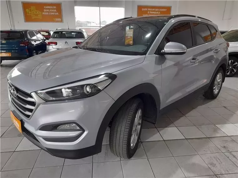 Hyundai Tucson Prata 7