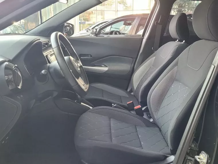 Nissan Kicks Preto 2