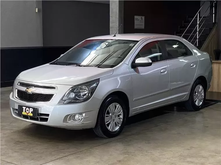 Chevrolet Cobalt Prata 1