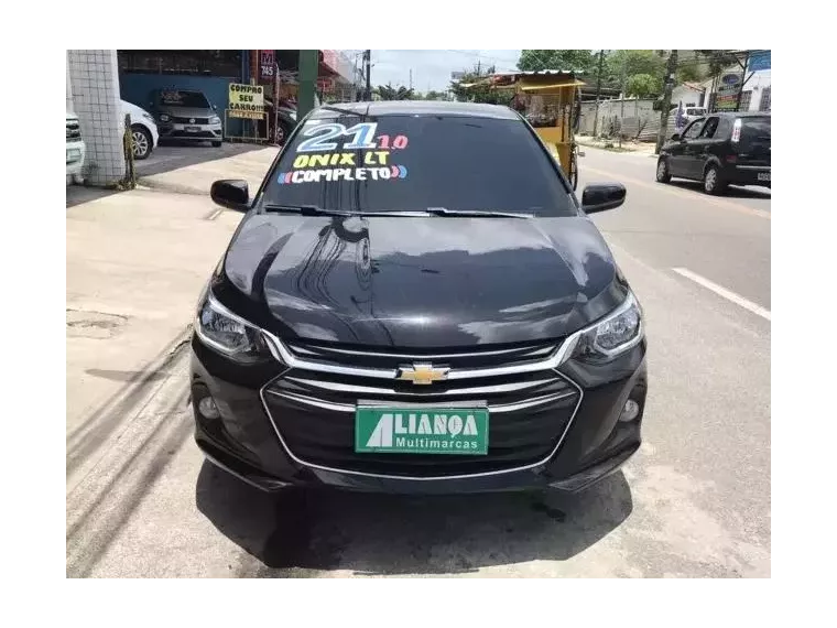 Chevrolet Onix Preto 1