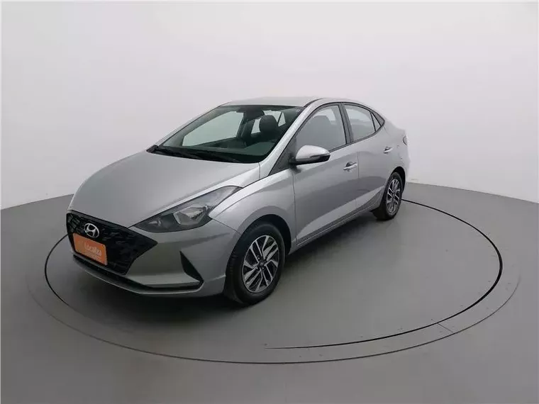 Hyundai HB20S Prata 12