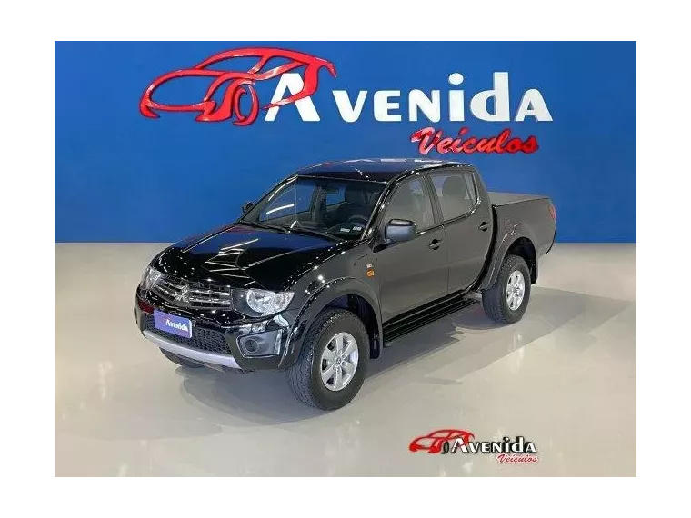 Mitsubishi L200 Triton Preto 3