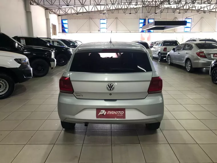 Volkswagen Gol Prata 8