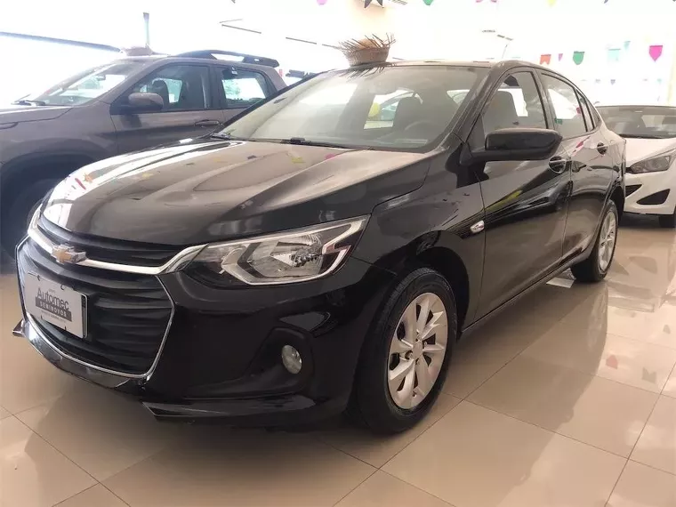 Chevrolet Onix Preto 8