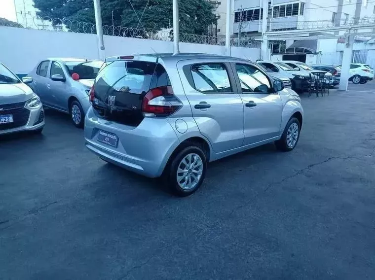 Fiat Mobi Prata 6