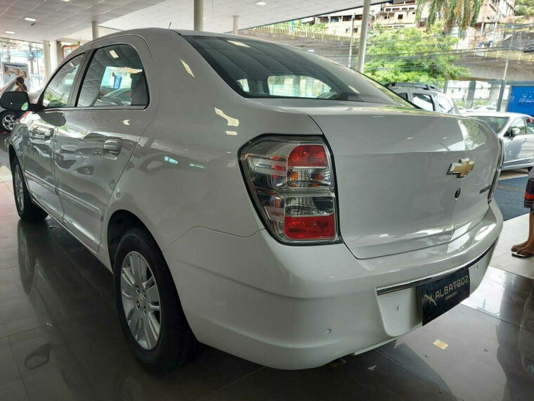 Chevrolet Cobalt Branco 2