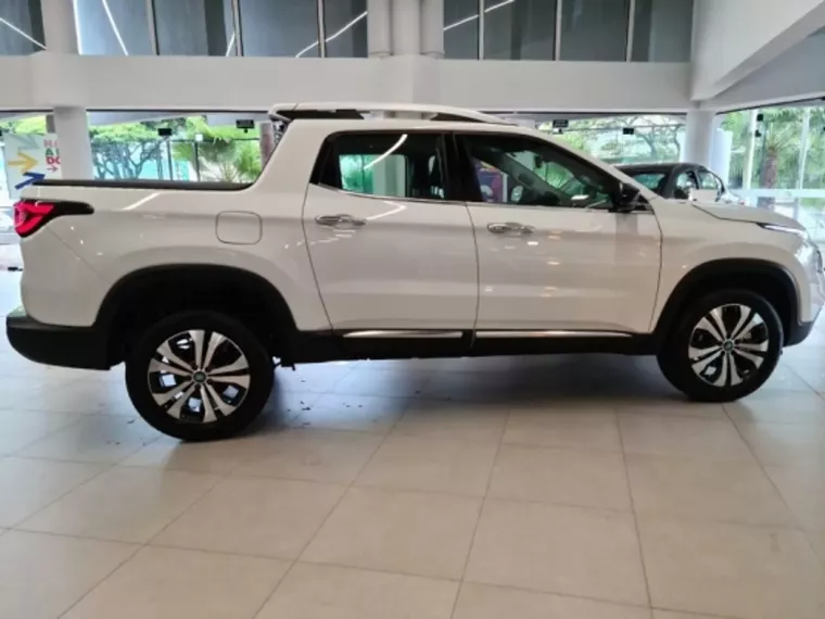 Fiat Toro Branco 1