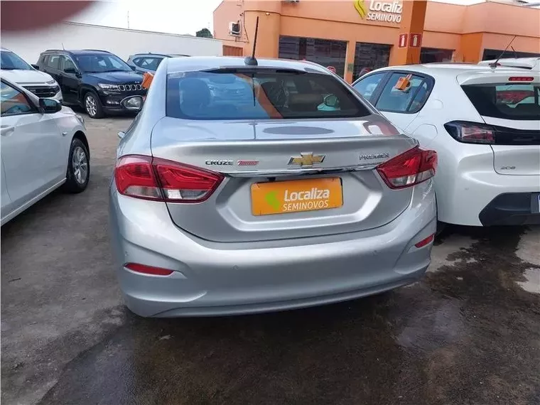 Chevrolet Cruze Prata 3