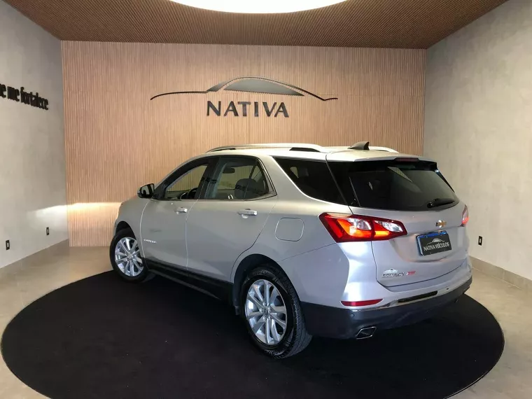 Chevrolet Equinox Prata 3