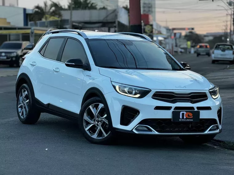 KIA Stonic Branco 1