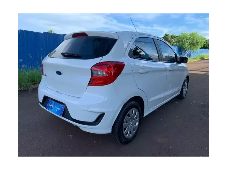 Ford KA Branco 13