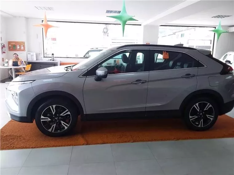 Mitsubishi Eclipse Cross Prata 13