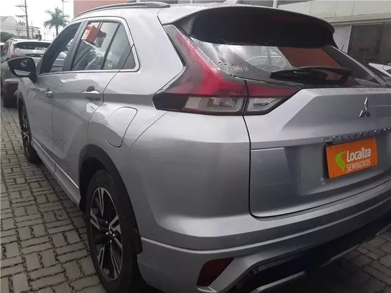 Mitsubishi Eclipse Cross Prata 13