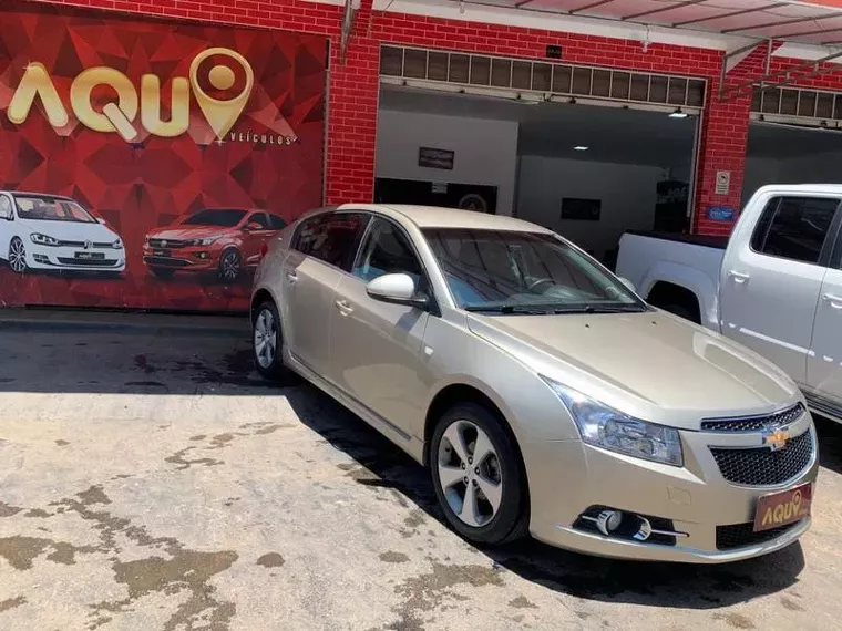 Chevrolet Cruze Bege 6