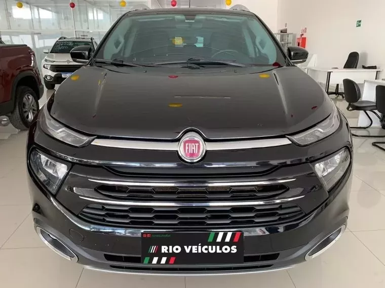 Fiat Toro Preto 12