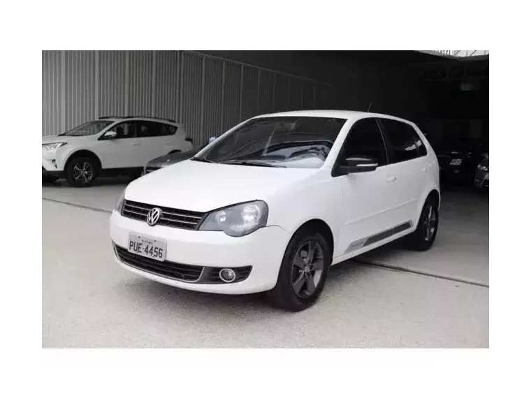 Volkswagen Polo Hatch Branco 1