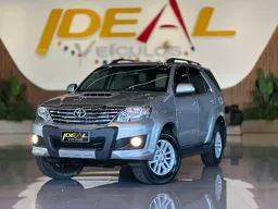 Toyota Hilux SW4