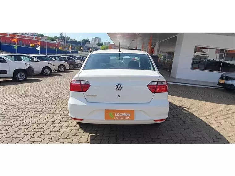 Volkswagen Voyage Branco 7