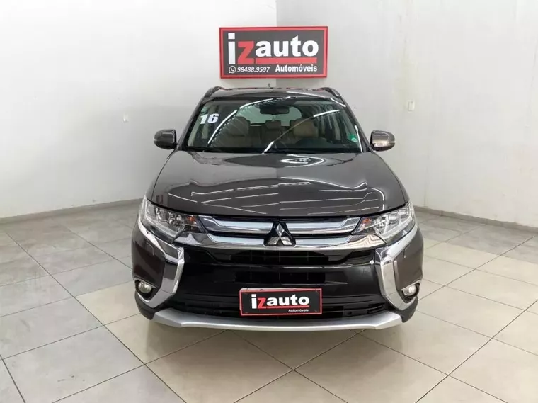 Mitsubishi Outlander Marrom 2