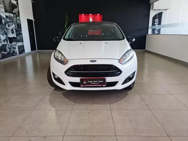 Ford Fiesta Branco 3