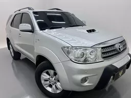 Toyota Hilux SW4