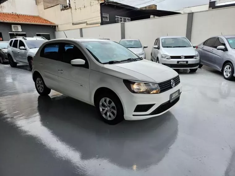 Volkswagen Gol Branco 4