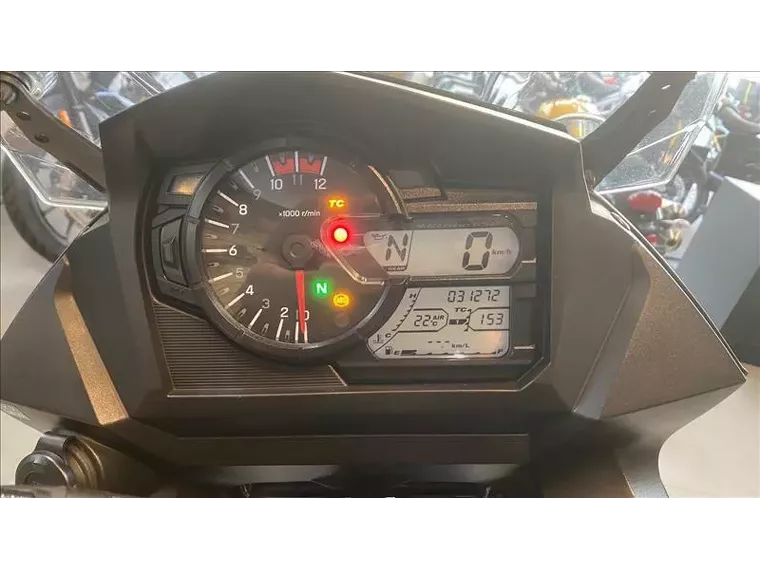 Suzuki V-Strom Preto 4