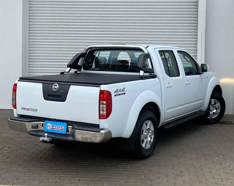 Nissan Frontier Branco 6