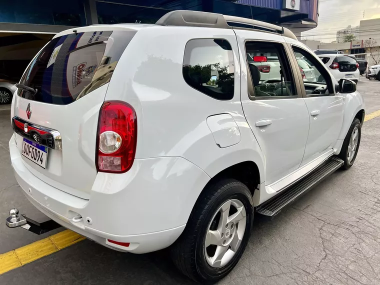 Renault Duster Branco 6