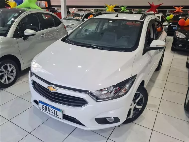 Chevrolet Onix Branco 6