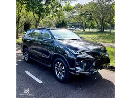 Toyota Hilux SW4