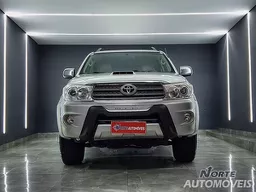 Toyota Hilux SW4