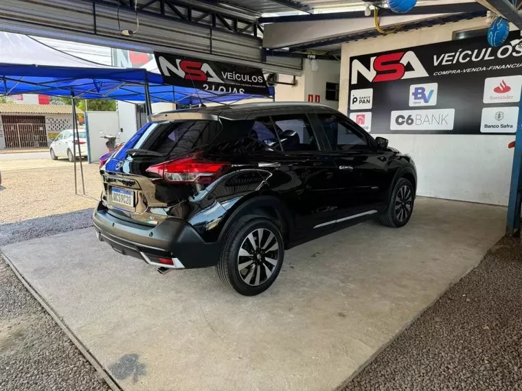 Nissan Kicks Preto 4