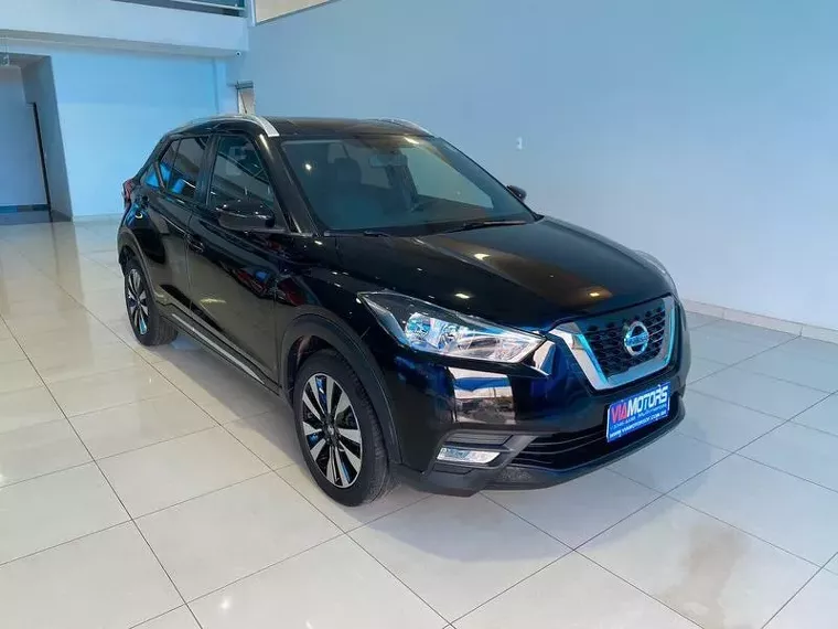 Nissan Kicks Preto 2