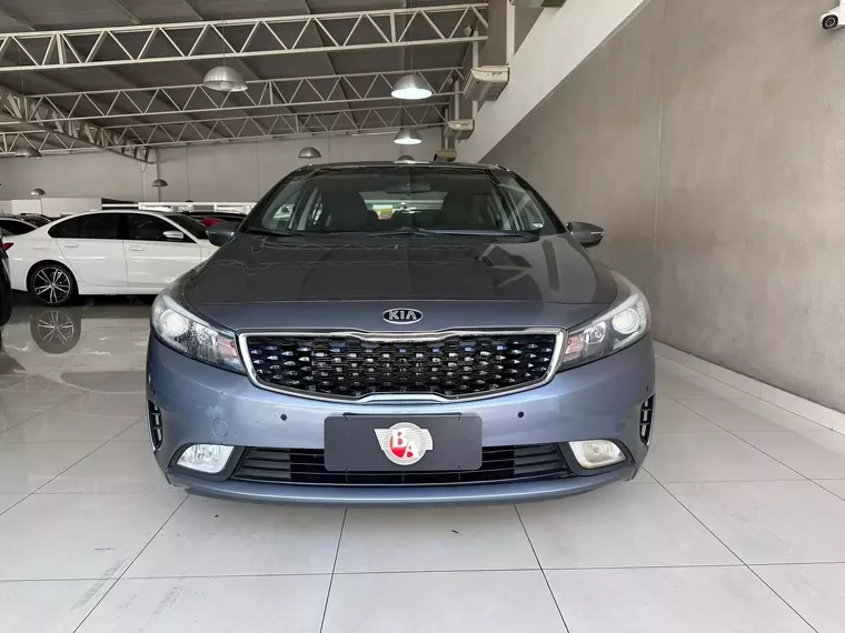 KIA Cerato Cinza 8