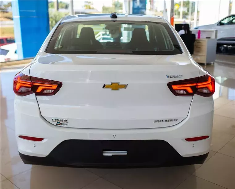 Chevrolet Onix Branco 16