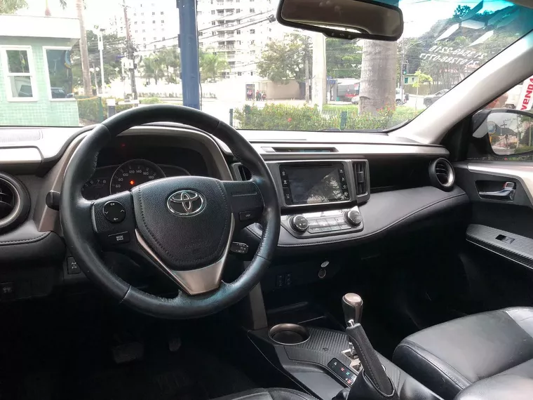 Toyota RAV4 Preto 4