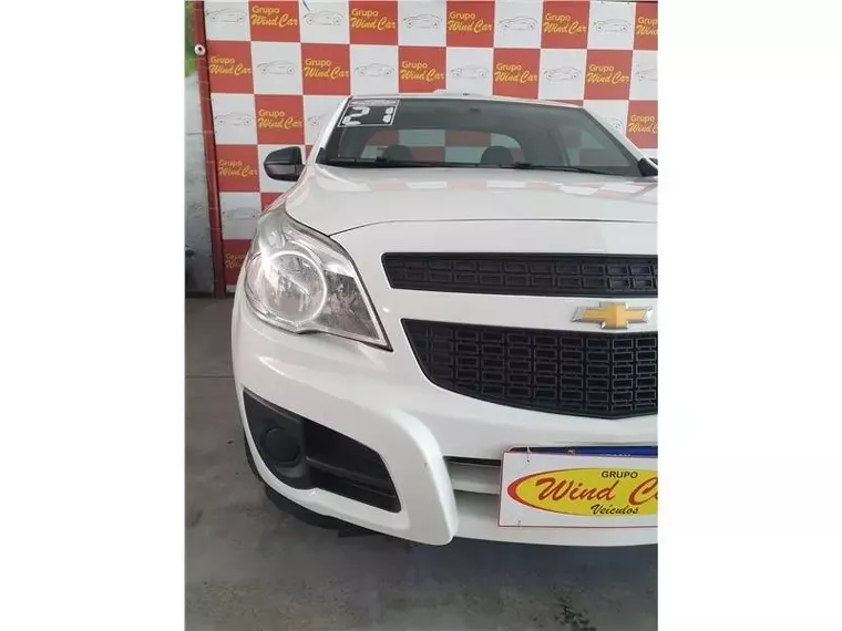 Chevrolet Montana Branco 10