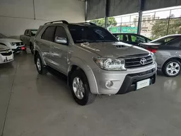 Toyota Hilux SW4