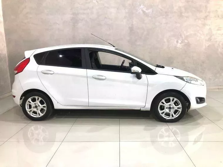 Ford Fiesta Branco 1