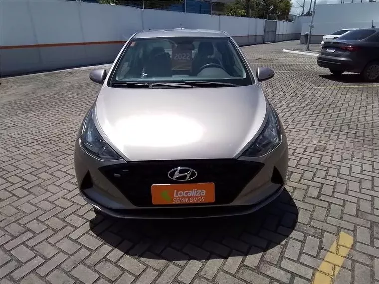 Hyundai HB20S Prata 9