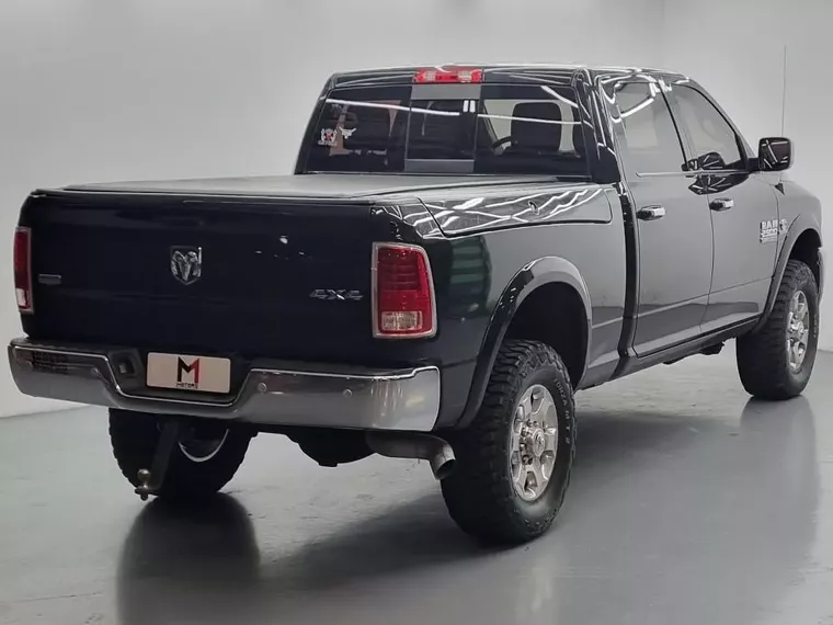 RAM 2500 Preto 7