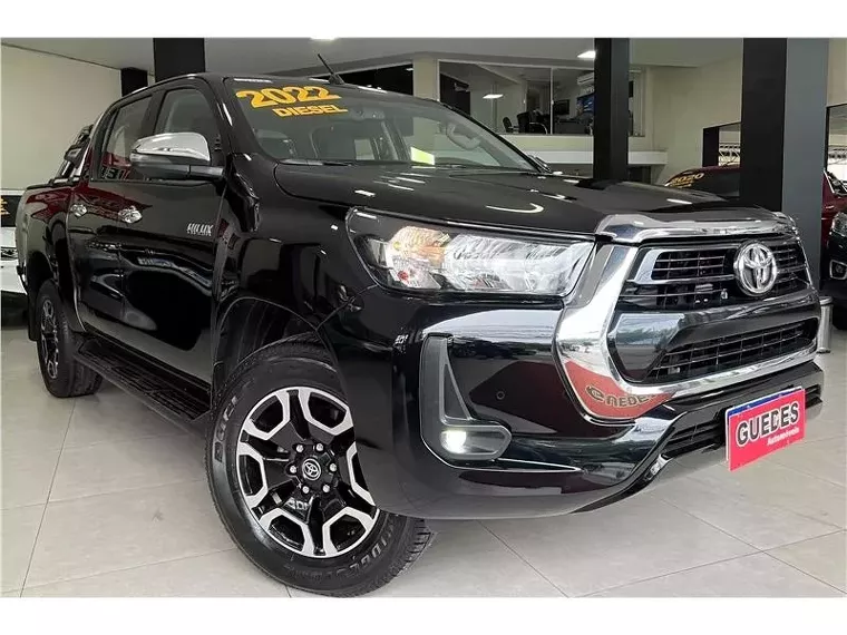 Toyota Hilux Preto 20