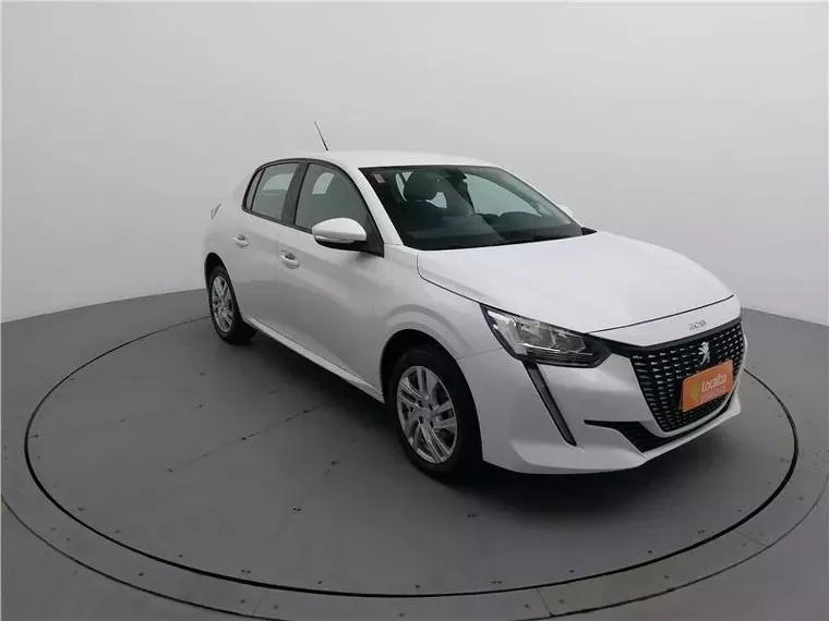 Peugeot 208 Branco 17