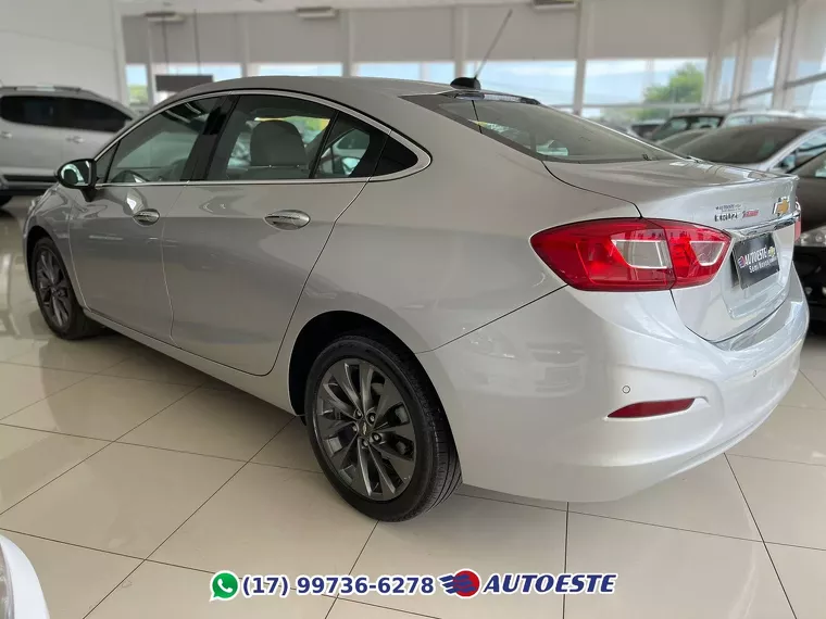 Chevrolet Cruze Prata 4