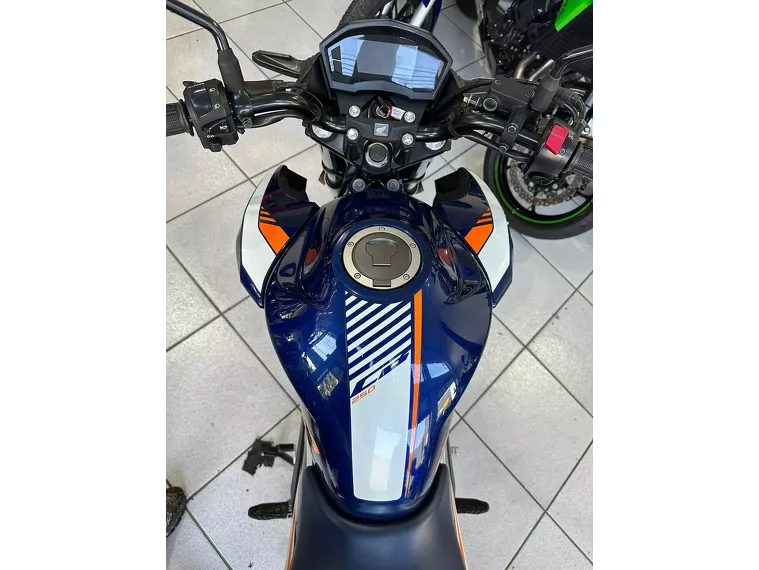 Honda CB Twister Azul 11