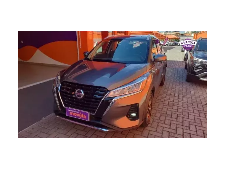 Nissan Kicks Cinza 2