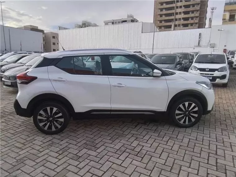 Nissan Kicks Branco 6